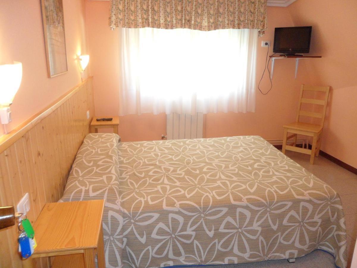 Hostal Alce Hotel นีกรัน ภายนอก รูปภาพ