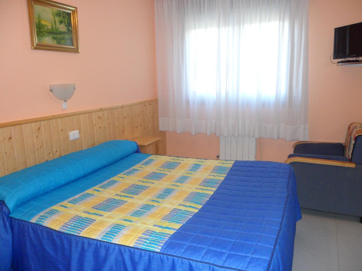 Hostal Alce Hotel นีกรัน ภายนอก รูปภาพ