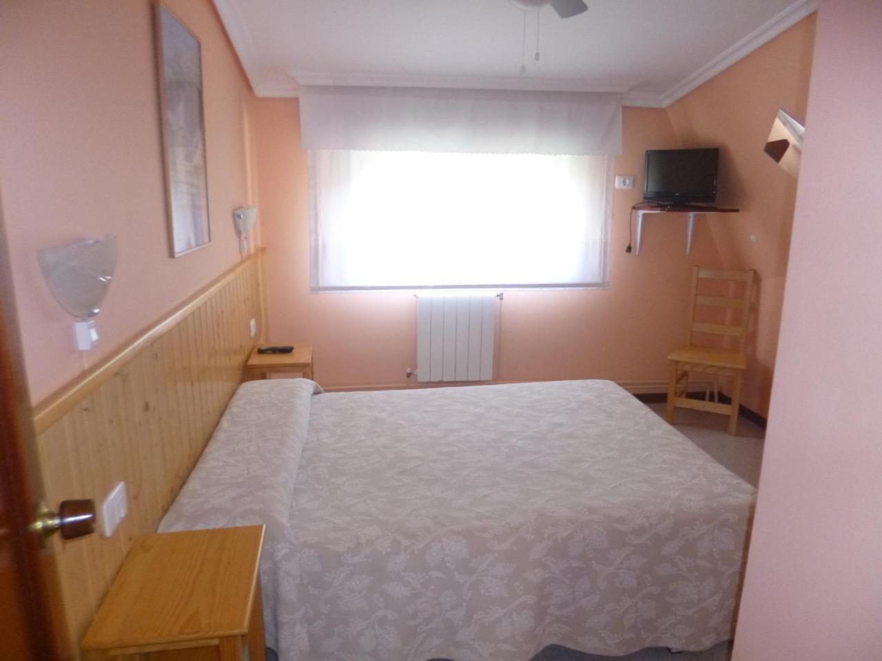 Hostal Alce Hotel นีกรัน ภายนอก รูปภาพ
